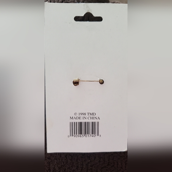 Angel Pin - Picture 2 of 2